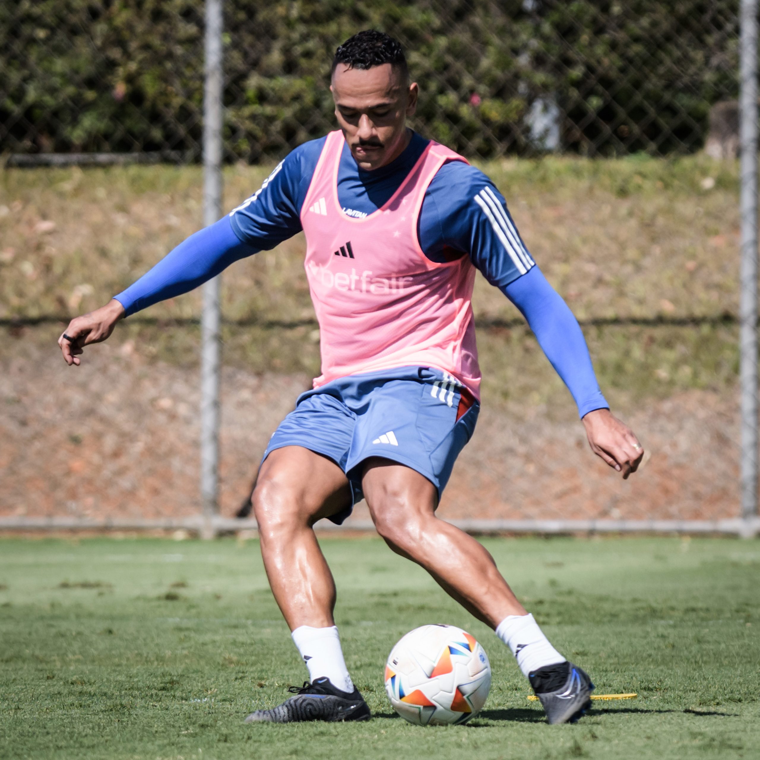 Rafael Elias está de saída do Cruzeiro. (Foto: Gustavo Aleixo/Cruzeiro)