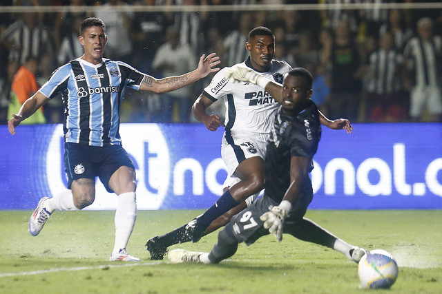 Cuiabano abriu o placar para o Botafogo (Foto: Vitor Silva/Botafogo)