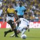 Óscar Romero disputa a bola em derrota alvinegra (Foto: Vitor Silva/Botafogo)