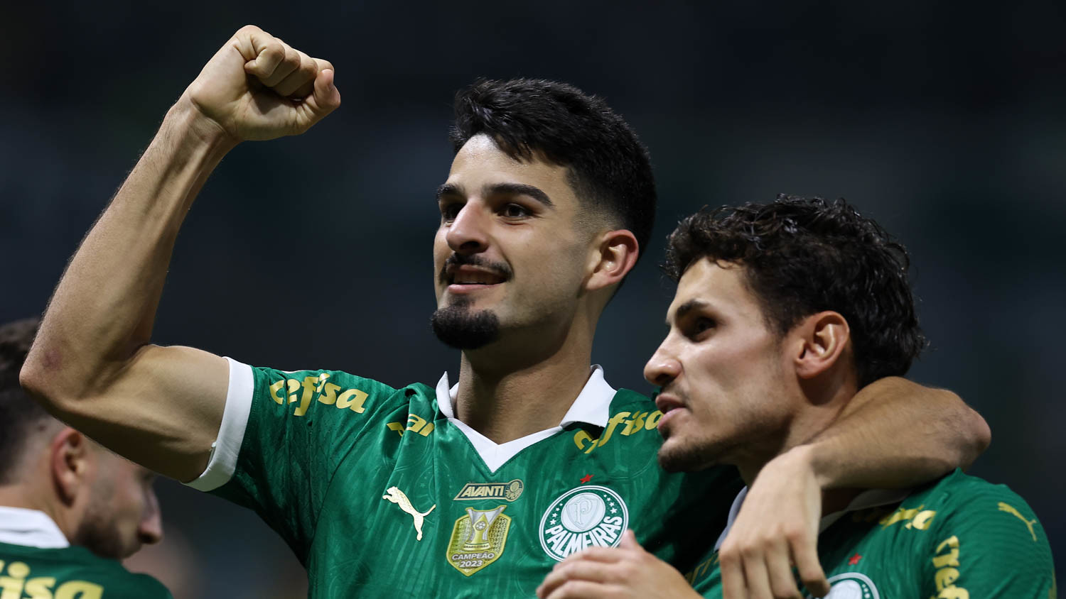Flaco López e Raphael Veiga na comemoração do primeiro gol do Verdão. (Foto: Cesar Greco/Palmeiras).