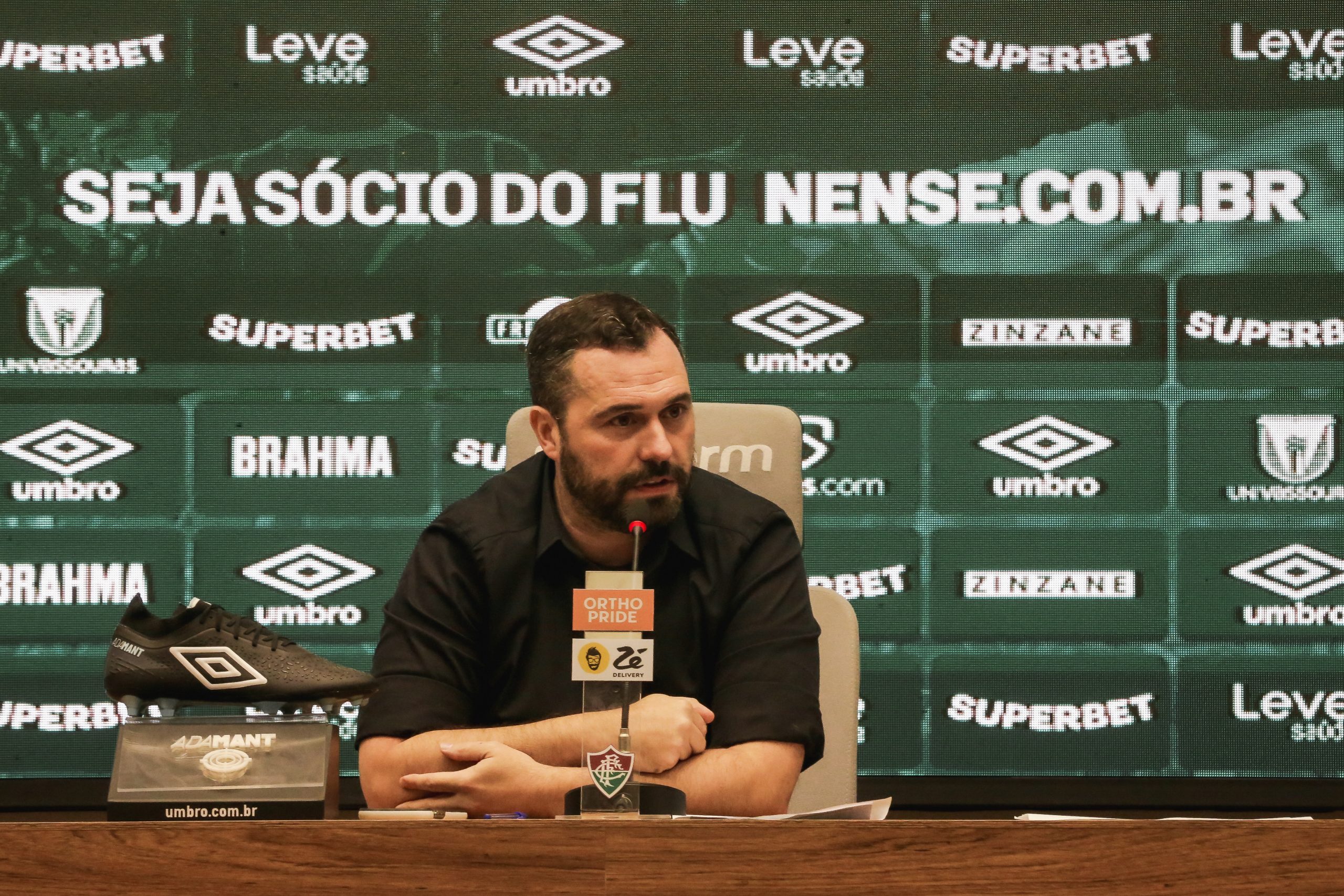 Mario bittencourt em coletiva pós demissão de fernando diniz FOTO: LUCAS MERÇON / FLUMINENSE F.C.