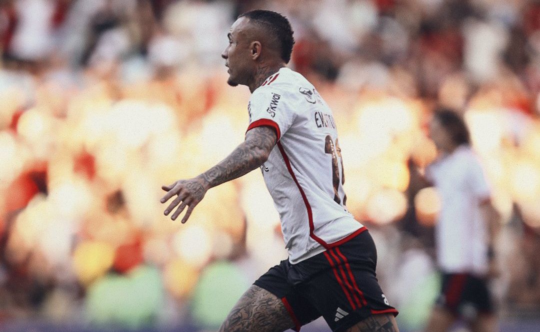 Cebolinha comemora gol do início da goleada. (Foto: Reprodução/Flamengo)