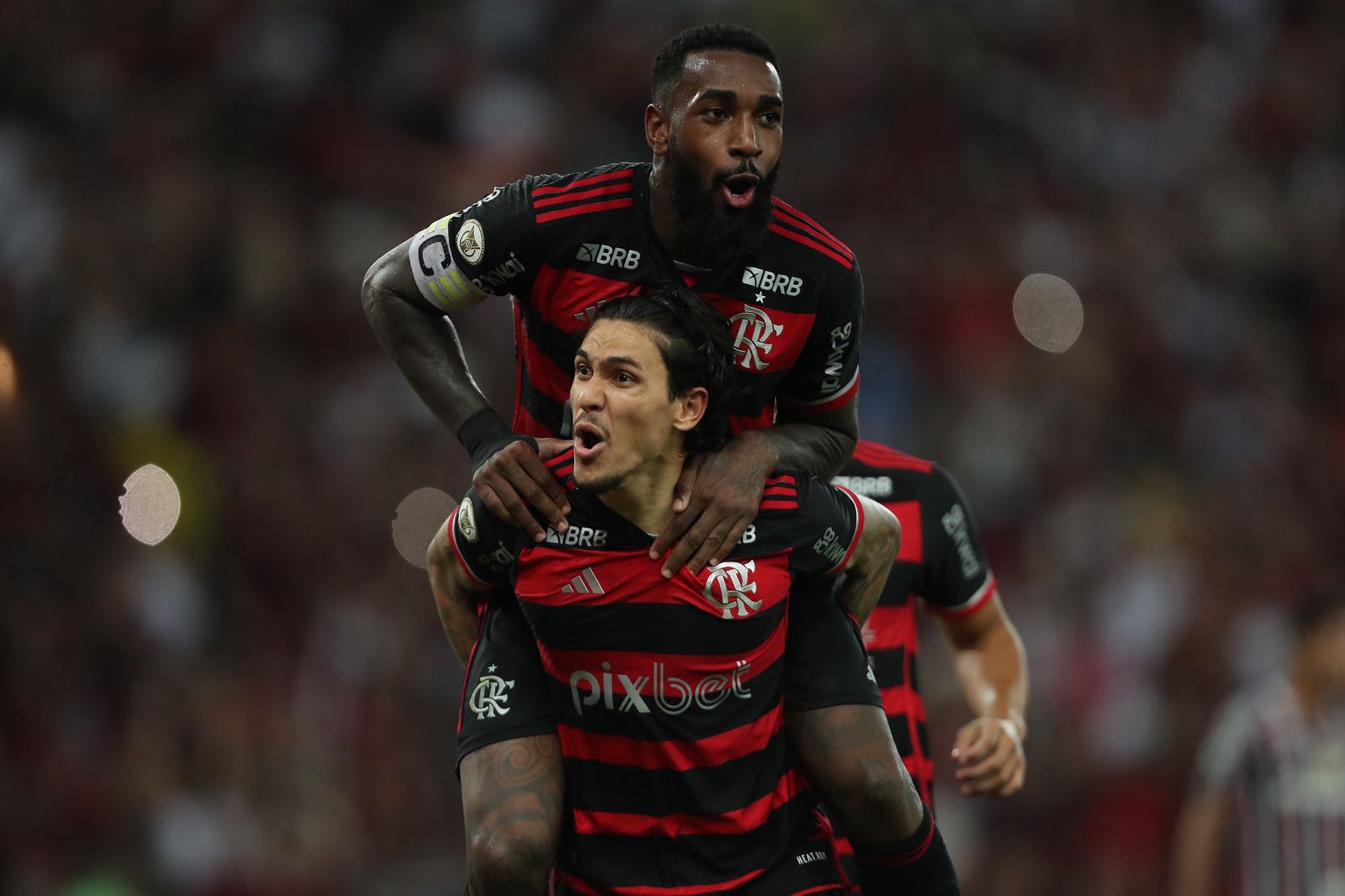 Pedro marca e Flamengo derrota o Fluminense (Foto: Wagner Meier/ Getty Images)