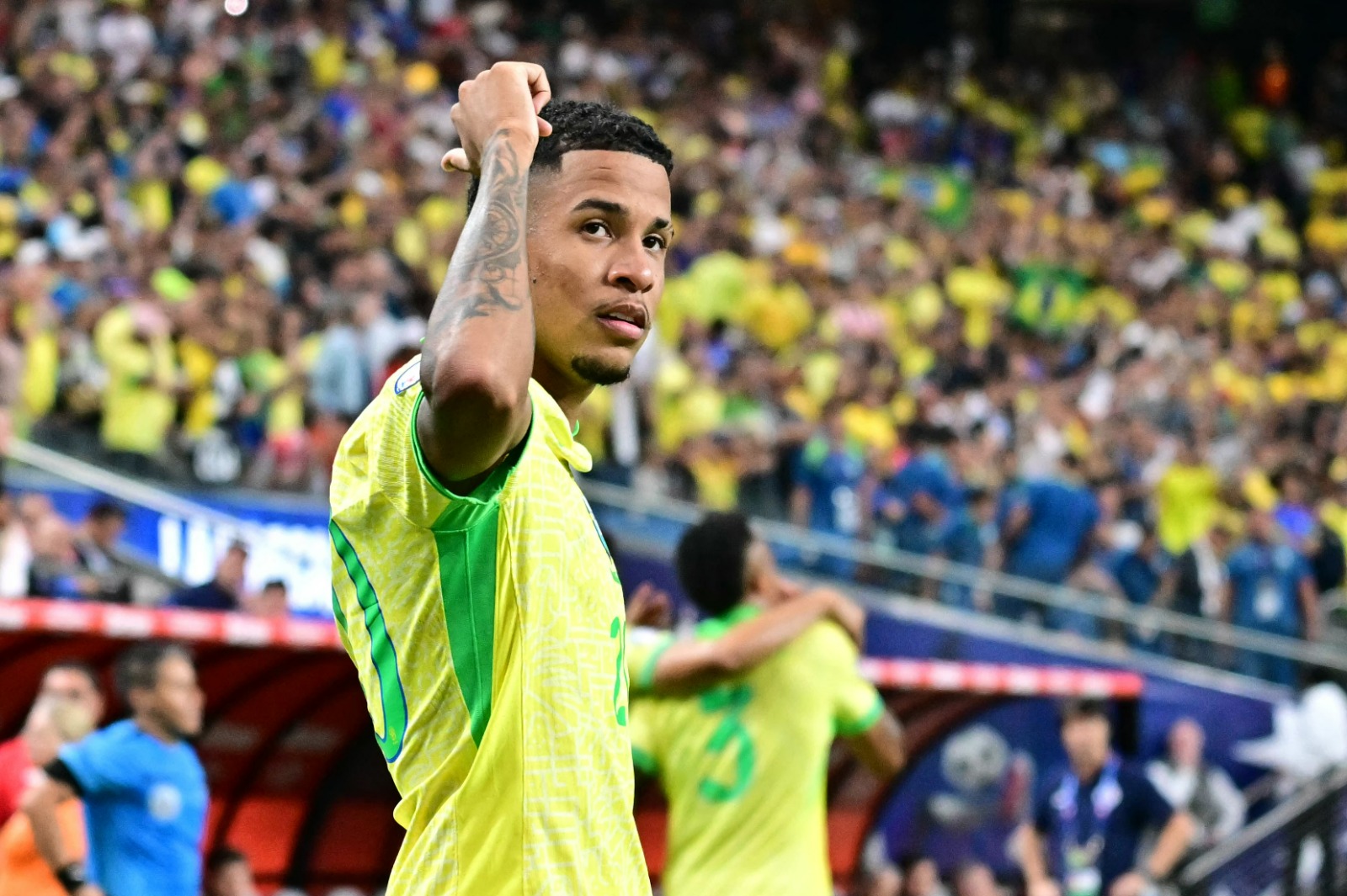 Savinho celebra gol pelo Brasil na Copa América 2024
