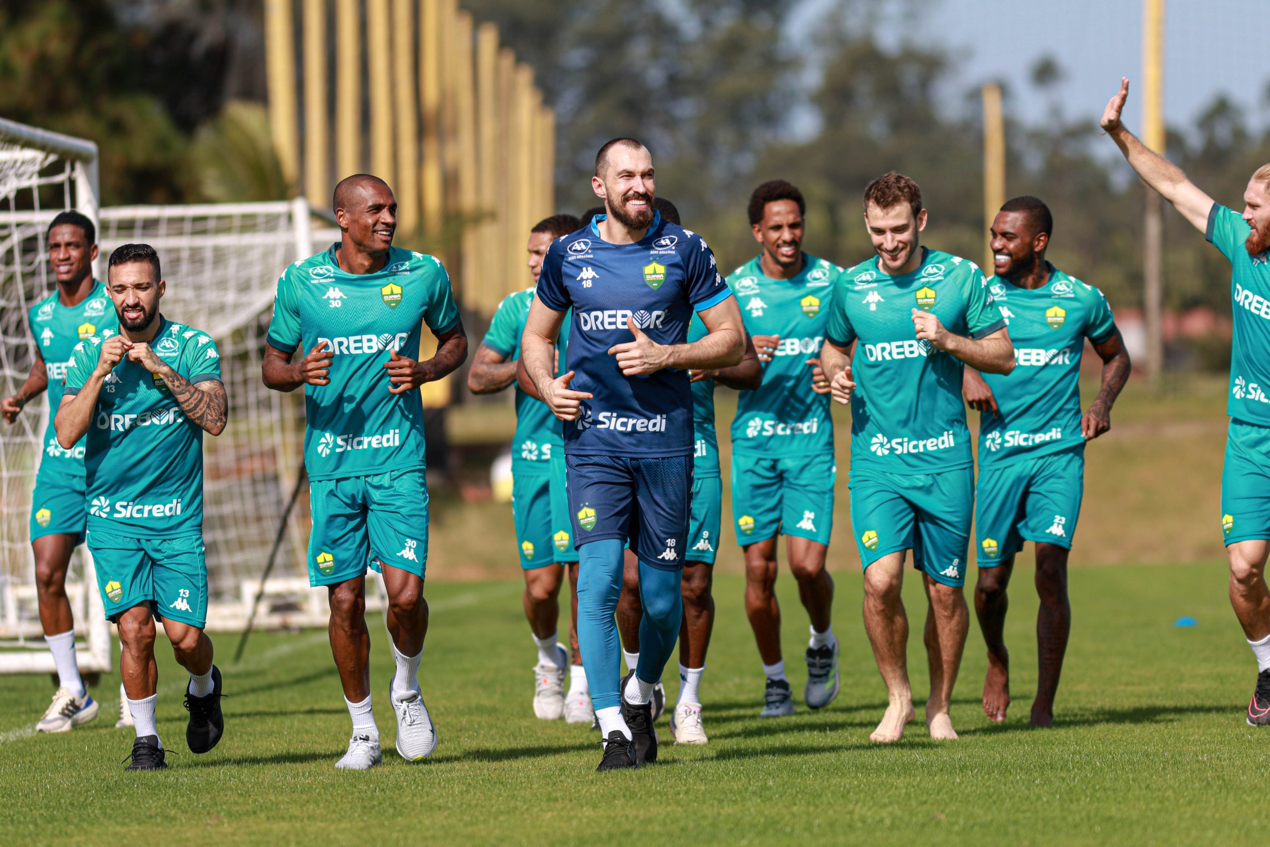 Após golear na última rodada, o Cuiabá vai até Minas Gerais para enfrentar o Cruzeiro no Mineirão em partida valida pela oitava rodada do campeonato. AssCom: Dourado