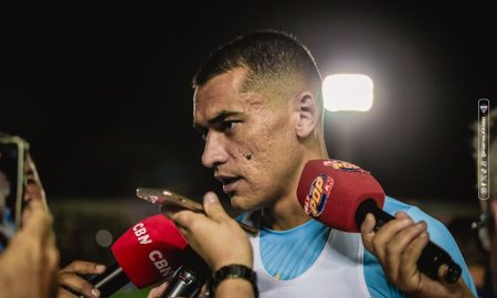 O goleiro Santos, em entrevista. (Foto: Matheus Lotif/Fortaleza)