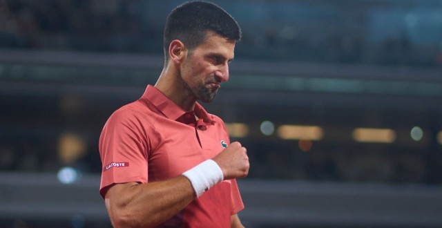 Djokovic em Roland Garros / Crédito: @AllaboutHQ