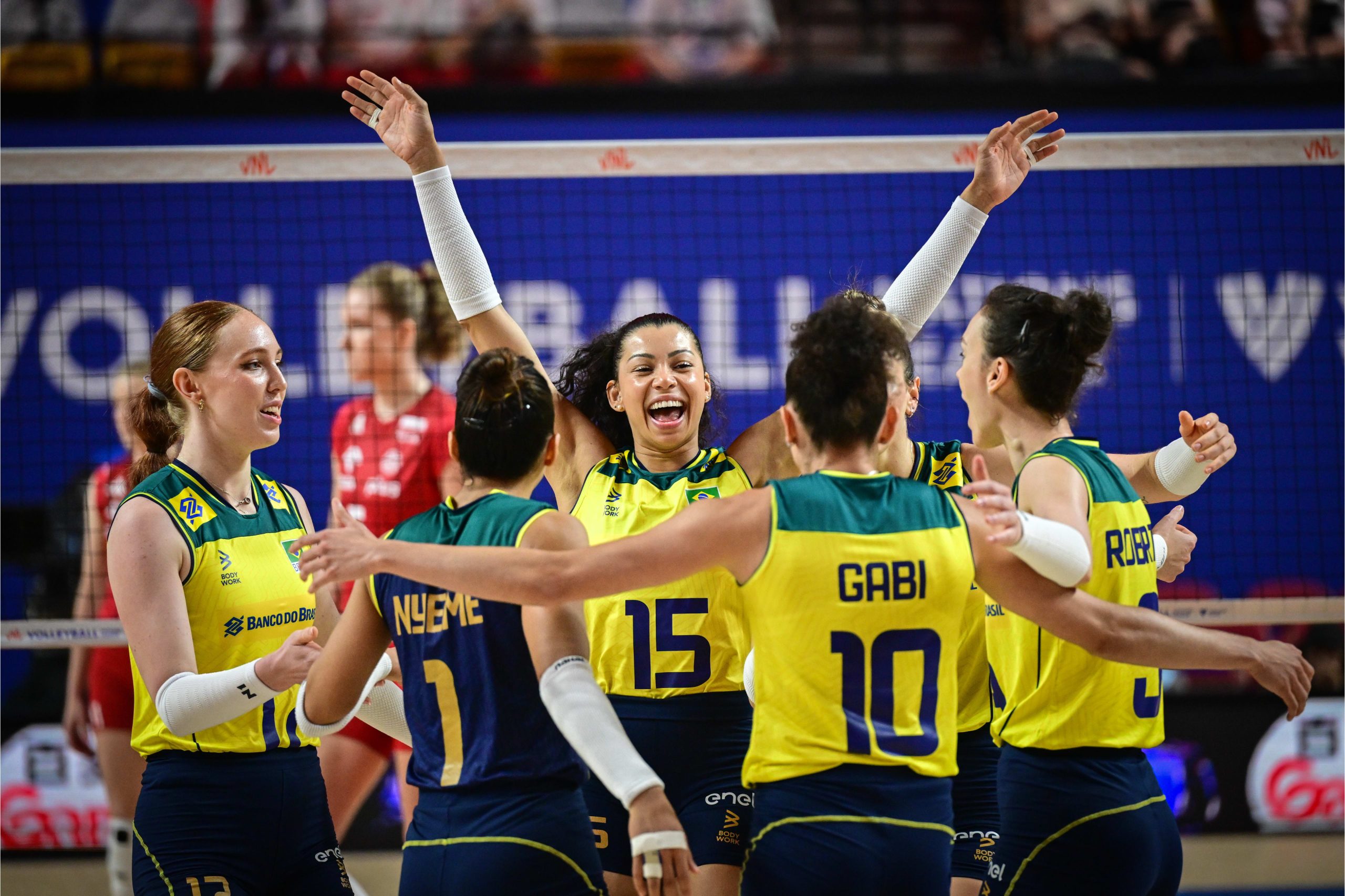 Brasil encarou a Polônia na abertura da terceira semana da VNL