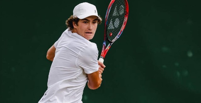 João Fonseca em Wimbledon ano passado no juvenil / Crédito: AELTC