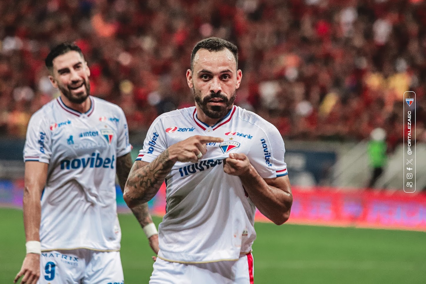 Moisés em ação com a camisa do Fortaleza. (Foto: Leonardo Moreira/Fortaleza EC)