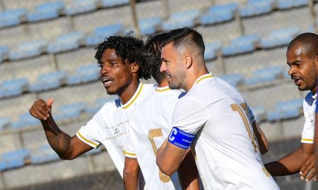 Elenco do Brasiliense comemora um dos gols na partida pela nona rodada da Série D do Campeonato Brasileiro. (Foto: Hugo Barreto/Metrópoles)