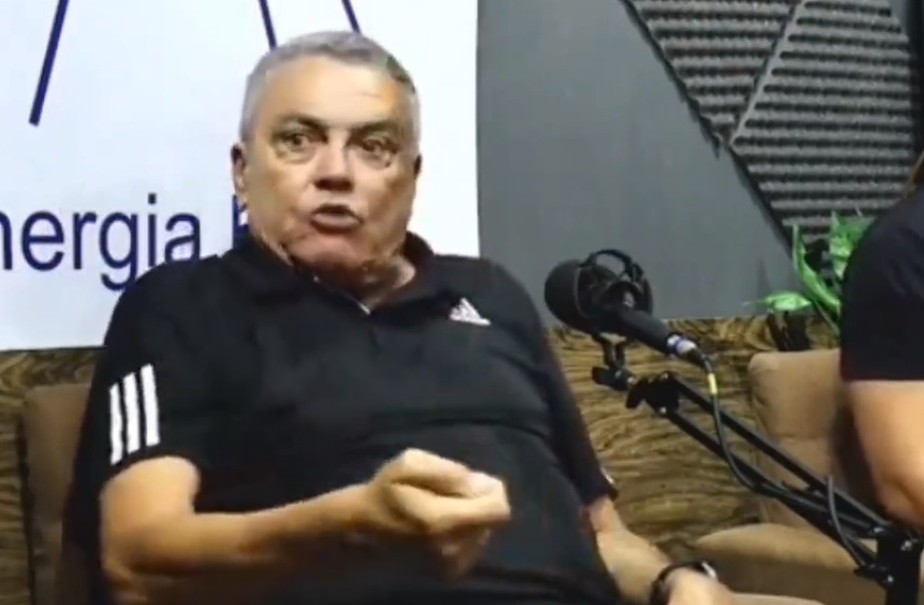 Paulo Carneiro em podcast (Foto: Reprodução)