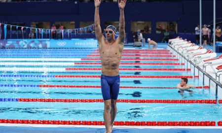 Leon Marchand bate recorde olímpico da natação nos 400m medley masculino (Foto: Reprodução/Paris 2024)