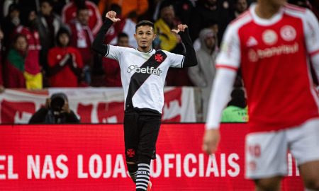 Atacante não foi relacionado para o jogo contra o Grêmio (Foto: Leandro Amorim/Vasco)