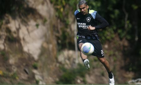 Allan pode estrear pelo Botafogo (Foto: Vitor Silva/Botafogo)