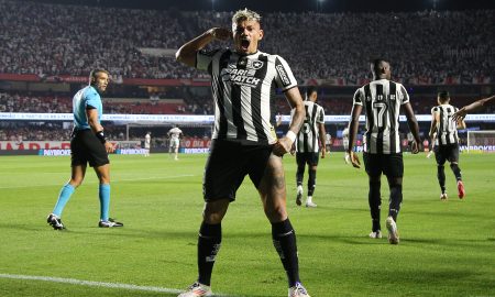 Tiquinho comemorando gol contra o São Paulo. (Foto: Vítor Silva/Botafogo)