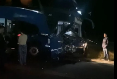 Três pessoas morreram e outros foram feridos em um acidente de van que transportava torcedores do Corinthians que voltavam do jogo contra o Cruzeiro. (Foto: Reprodução/Redes Sociais)