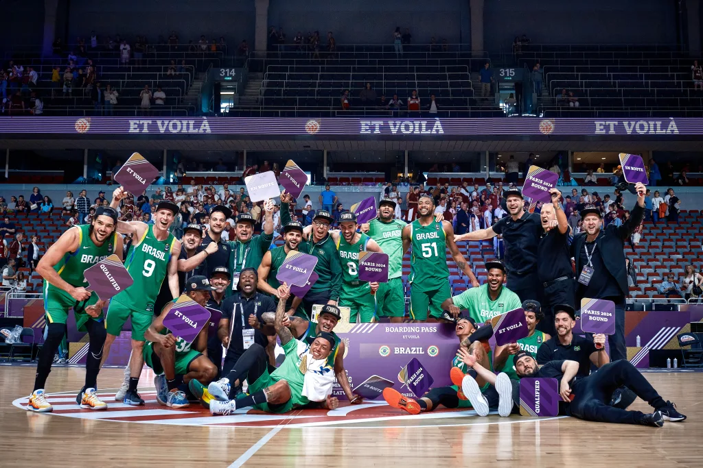 A seleção brasileira masculina de basquete conta com 3 bronzes olímpicos (Foto: Divulgação / fiba.basketball)