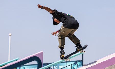 Kelvin Hoefler na final do skate street em Paris 2024 (Foto: Miriam Jeske, COB)