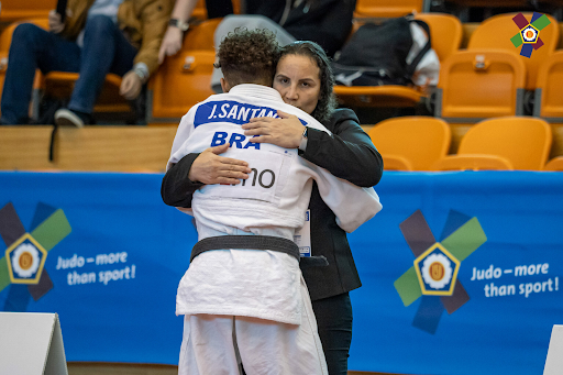 Maria Portela é treinadora da seleção de judô sub-18 (Foto: Paulo Porfírio/EJU)