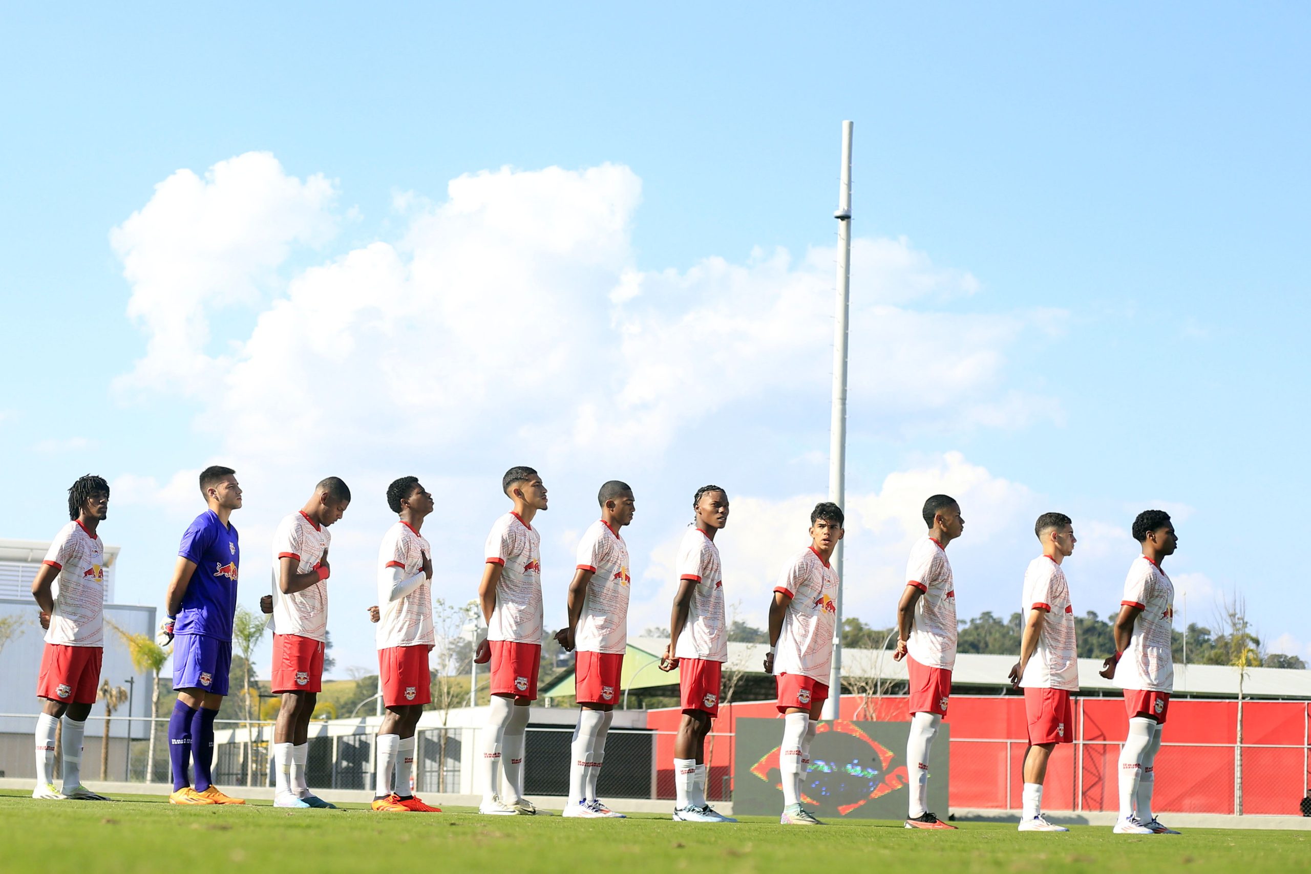 Jogadores do time Sub-20 do Red Bull Bragantino. (Foto: Fernando Roberto/Red Bull Bragantino)