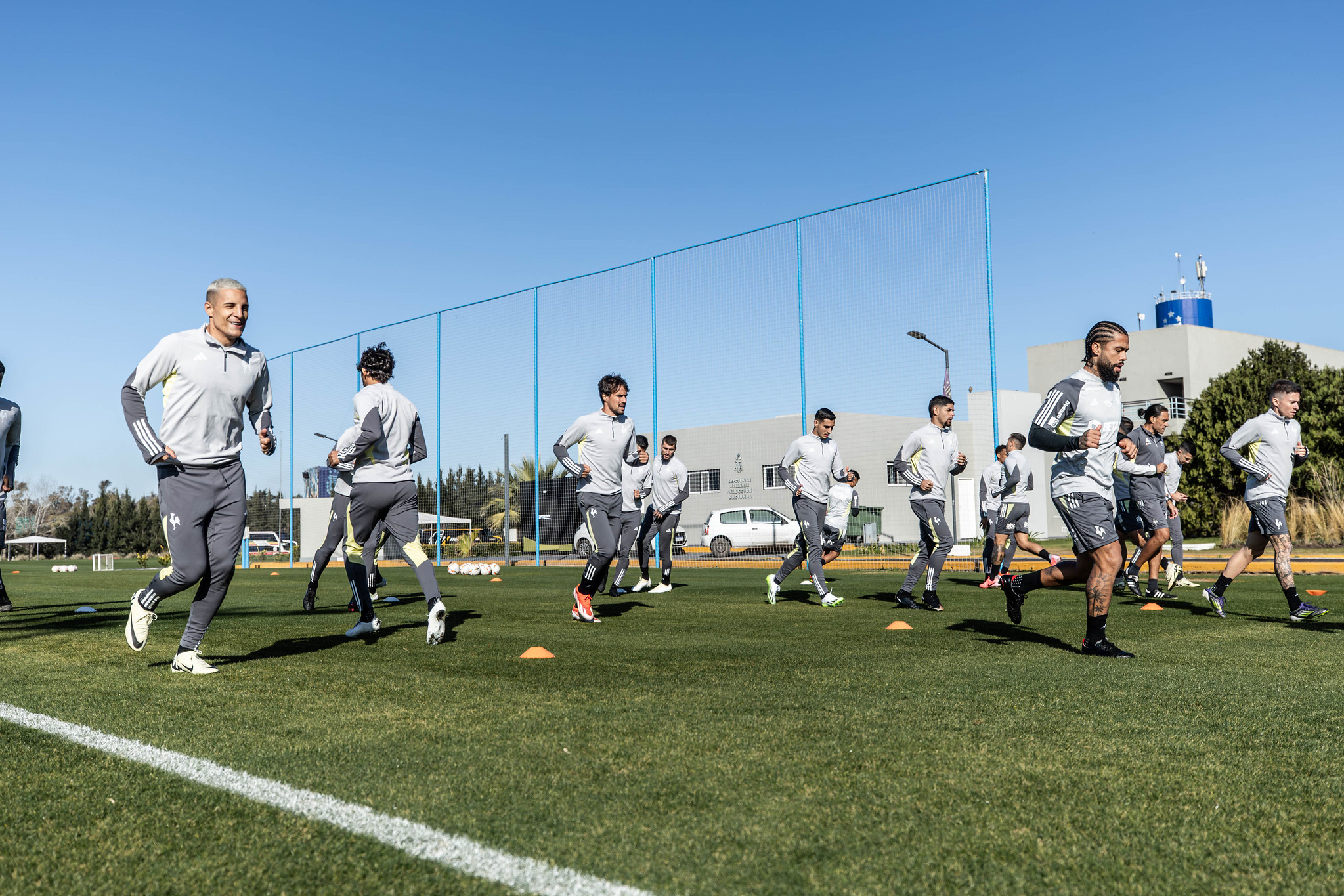 Atlético treina em Buenos Aires. (Foto: Pedro Souza / Atlético)