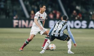 Fluminense no confronto contra o Grêmio. - Foto: Lucas Merçon/Fluminense F.C