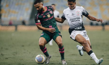 Fluminense e Corinthians lutam para sair da zona de rebaixamento. (FOTO: LUCAS MERÇON / FLUMINENSE F.C.)