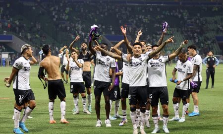 Botafogo comemorando. (Foto: Vitor Silva/Botafogo)