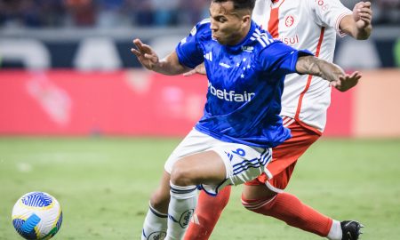 Kaio Jorge perde pênalti. (Foto: Gustavo Aleixo/Cruzeiro)