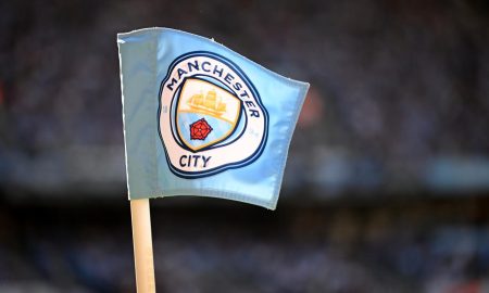 Bandeira do City. (Foto: Michael Regan/Getty Images)