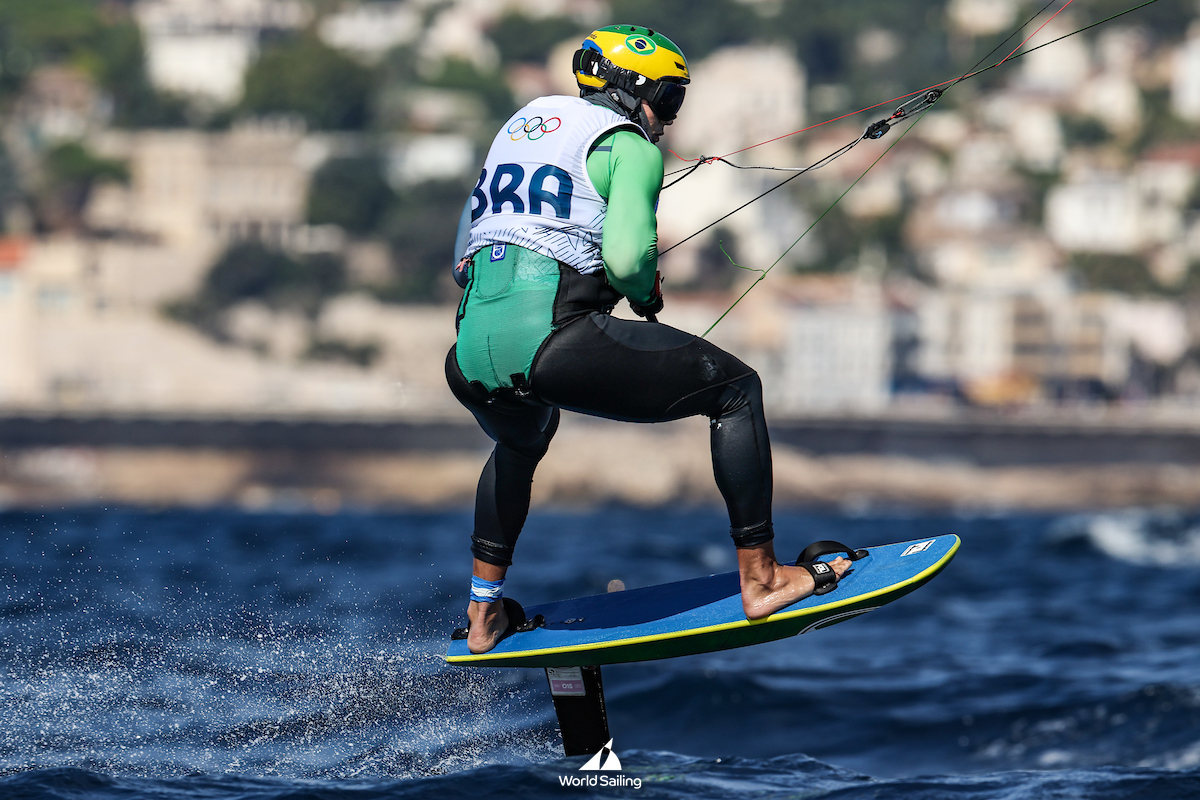 Bruno Lobo estreia na Fórmula Kite nos Jogos Olímpicos de Paris 2024. Foto: World Sailing/Lloyd Images