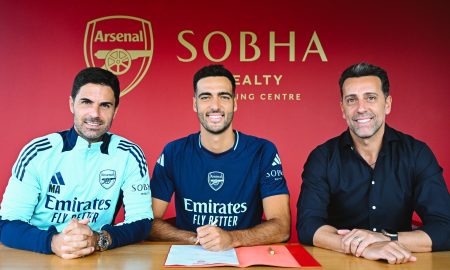 Merino ao lado de Mikel Arteta (esquerda) e Edu (direita). (Foto: Divulgação/Arsenal)