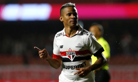 Erick em vitória do São Paulo contra o Vitória (Foto: Rubens Chiri/Saopaulofc.net)