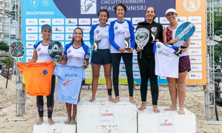 No alto do pódio à esquerda, Isabela Marinho (Foto: Mauro Motta - Aesse Sports)