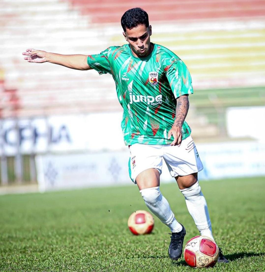 Dutra celebra evolução do União São João e comemora primeiro gol. (Foto: Carol Custanari/Divulgação)