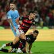 Luiz Araújo foi autor do gol da vitória do Flamengo. Photo by PABLO PORCIUNCULA/AFP via Getty Images)