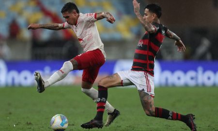 Flamengo venceu um adversário complicado e se manteve no G-4 (Photo by Wagner Meier/Getty Images)