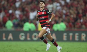 Luiz Araújo comemora primeiro gol contra o Bolívar. Photo by Wagner Meier/Getty Images)