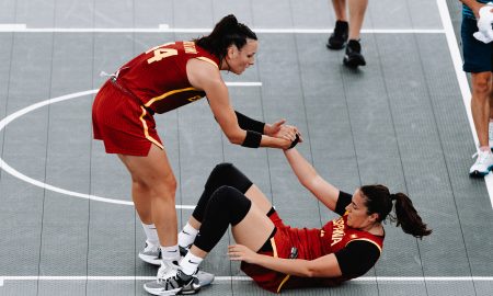 Jogadoras da Espanha em quadra