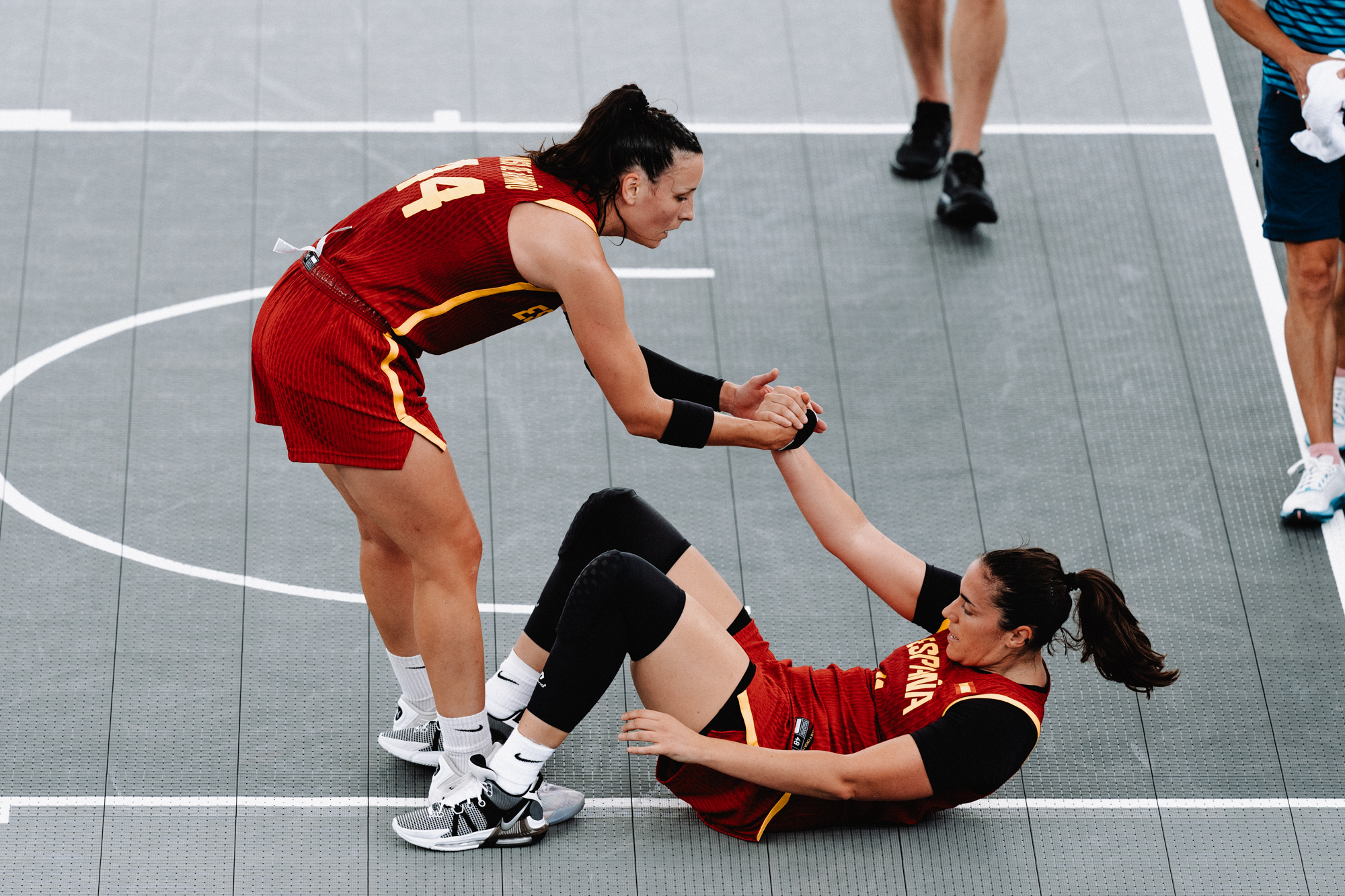 Jogadoras da Espanha em quadra