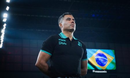 Jair Ventura celebrou vantagem construída no primeiro jogo (Foto: Fernando Alves/ECJ )