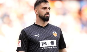 Novo goleiro do Liverpool. (Foto: Alex Caparros/Getty Images)