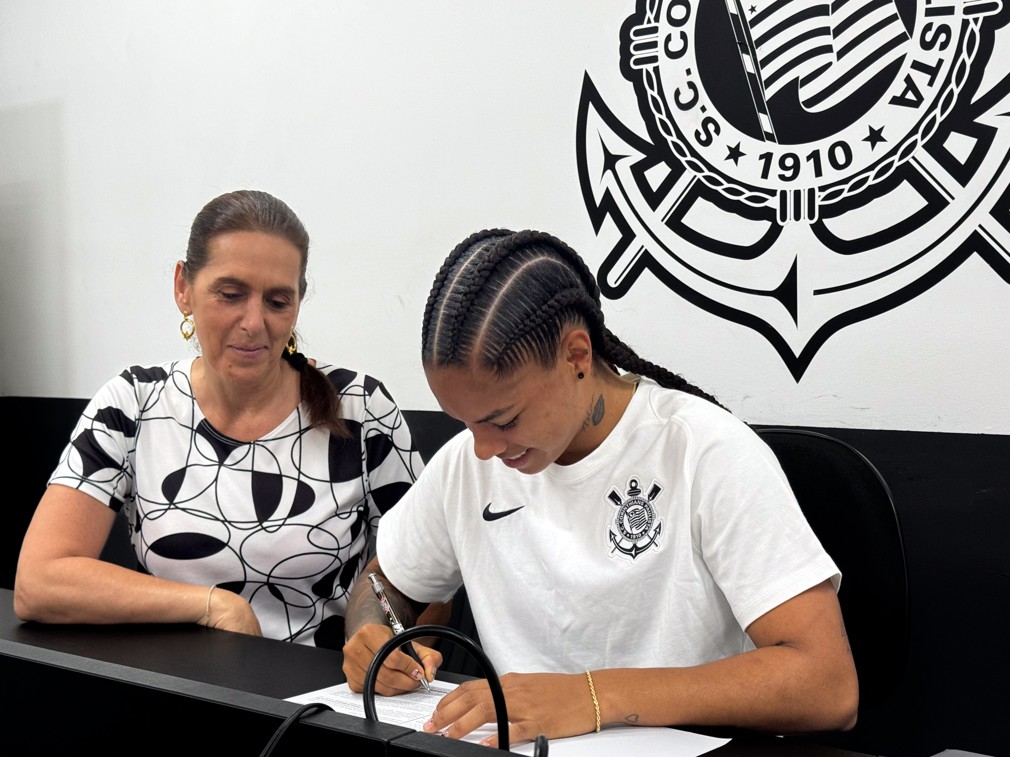 Recém-chegada, colombiana Robledo comenta sobre adaptação ao Corinthians. (Foto: Divulgação/Corinthians)