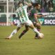 Lima tentando sair da forte marcação do juventude FOTO DE MARCELO GONÇALVES / FLUMINENSE FC