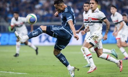 Marlon diante do São Paulo (Gustavo Aleixo/Cruzeiro)