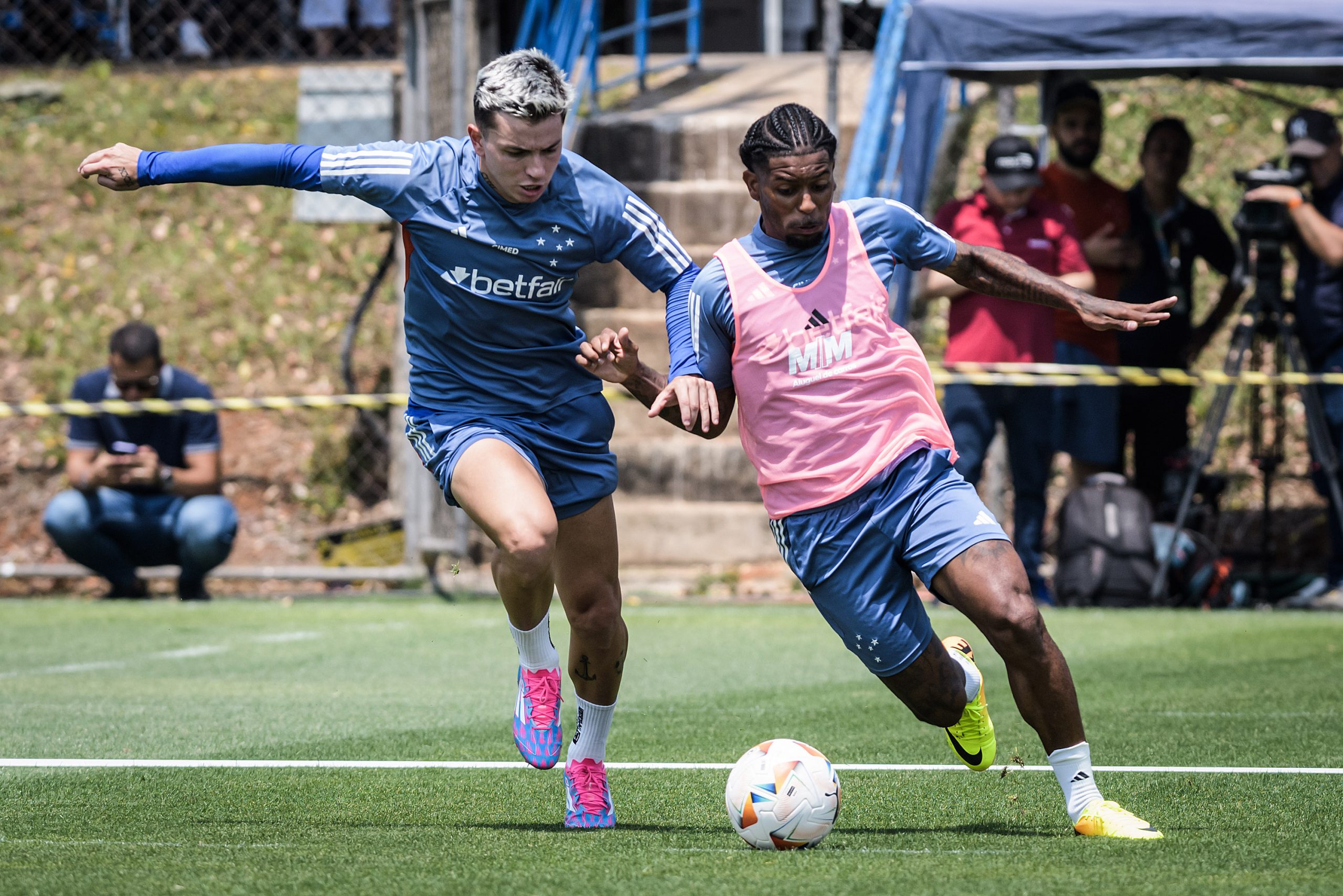 Barreal e Gasolina treinaram na Toca da Raposa. (Foto: Gustavo Aleixo/Cruzeiro)