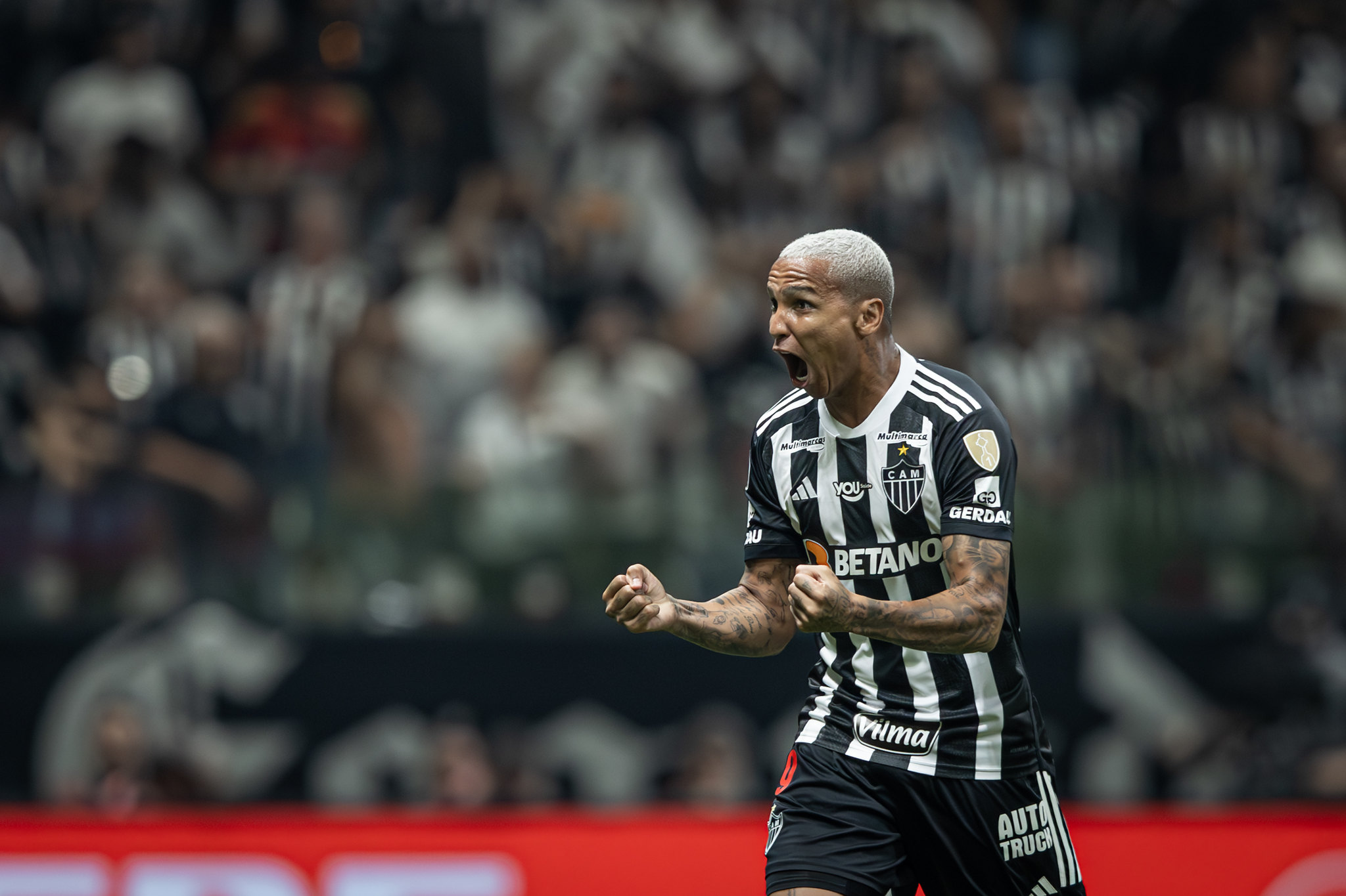 Deyverson sai do banco e classifica o Atlético-MG para as semifinais da Libertadores. Foto: Pedro Souza/Atlético-MG