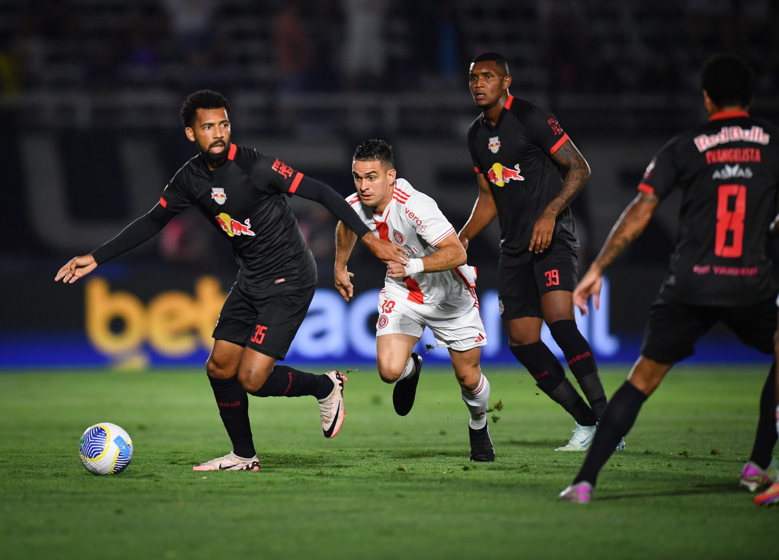 Red Bull Bragantino e Internacional empataram por 2 a 2. (Foto: Ari Ferreira/Red Bull Bragantino)