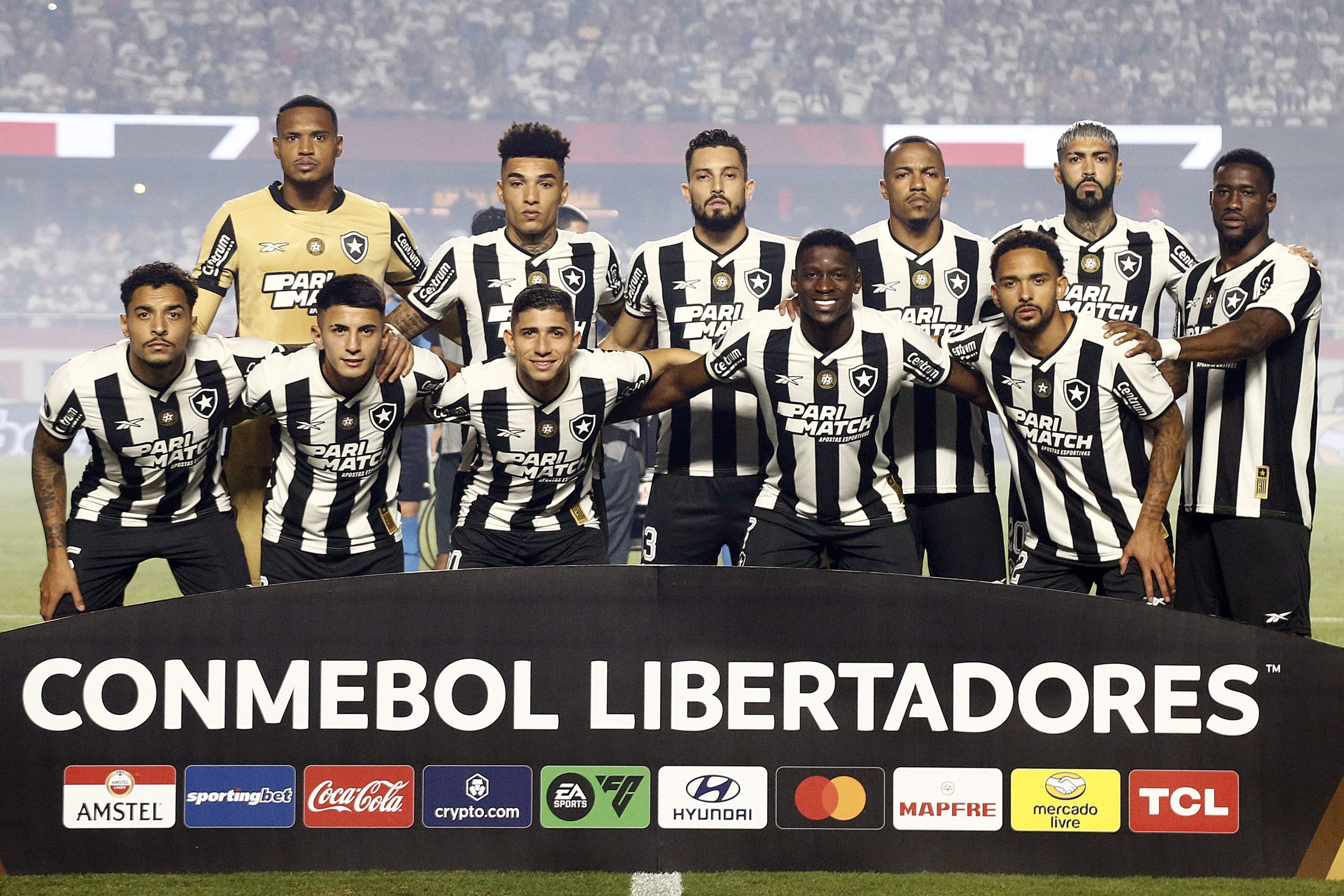 Time do Botafogo posando para a foto (Foto: Vítor Silva/Botafogo)